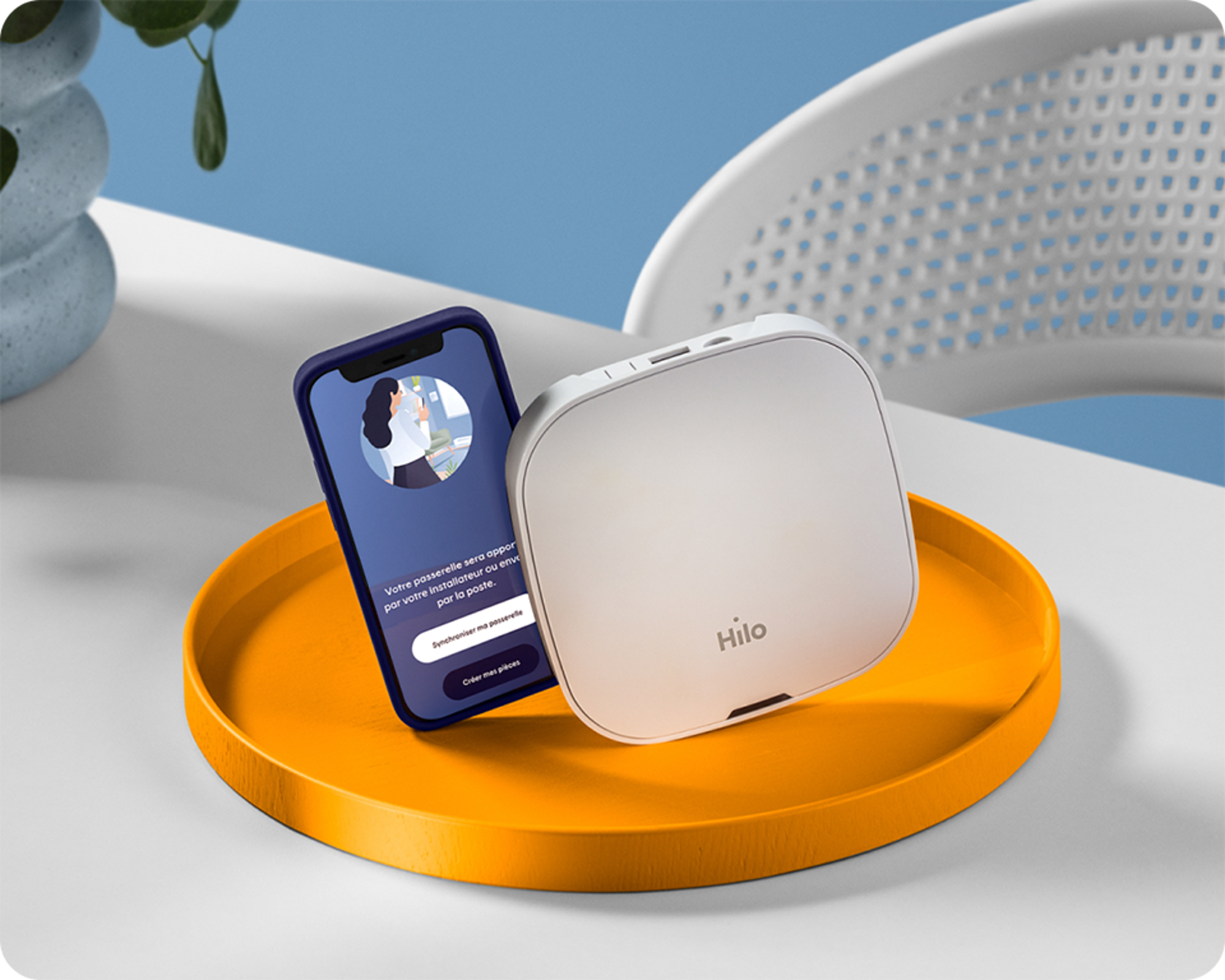 La passerelle Hilo et un téléphone avec l'app Hilo, un combo intelligent
